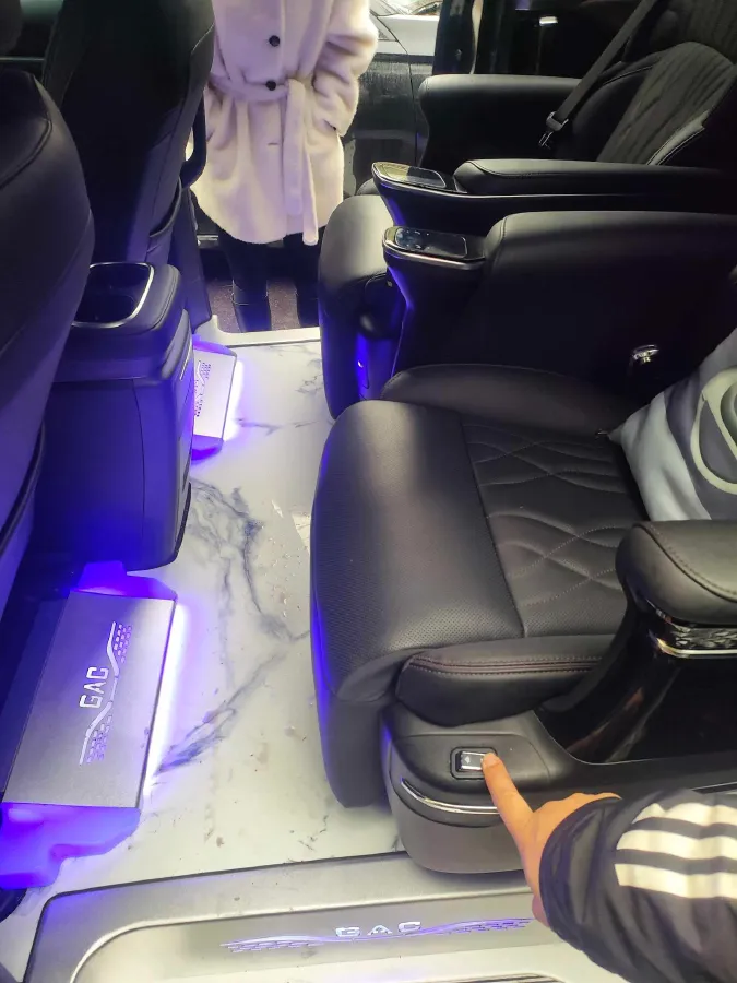 2024 GAC Trumpchi M8 2.0T 252HP L4 8AT,autocango,china used car exporter,china ev exporter,chinese used car exporter,chinese used ev exporter