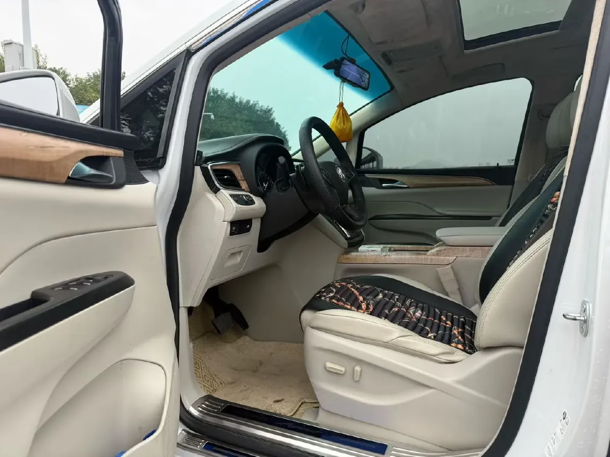 2018 Buick GL8 2.0T 260HP L4 6AT,autocango,china used car exporter,china ev exporter,chinese used car exporter,chinese used ev exporter