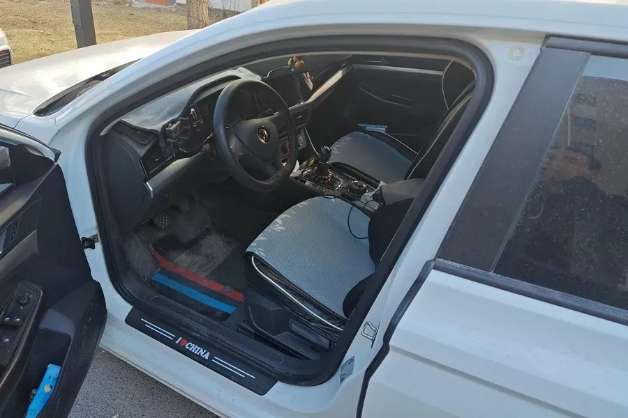 2021 Volkswagen Bora 1.5L 113HP L4 5MT,autocango,china used car exporter,china ev exporter,chinese used car exporter,chinese used ev exporter