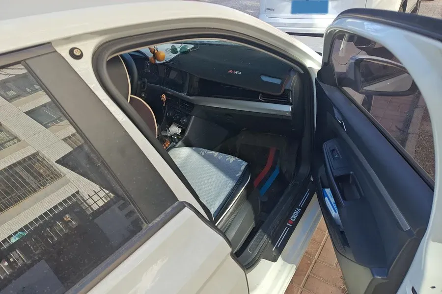 2021 Volkswagen Bora 1.5L 113HP L4 5MT,autocango,china used car exporter,china ev exporter,chinese used car exporter,chinese used ev exporter