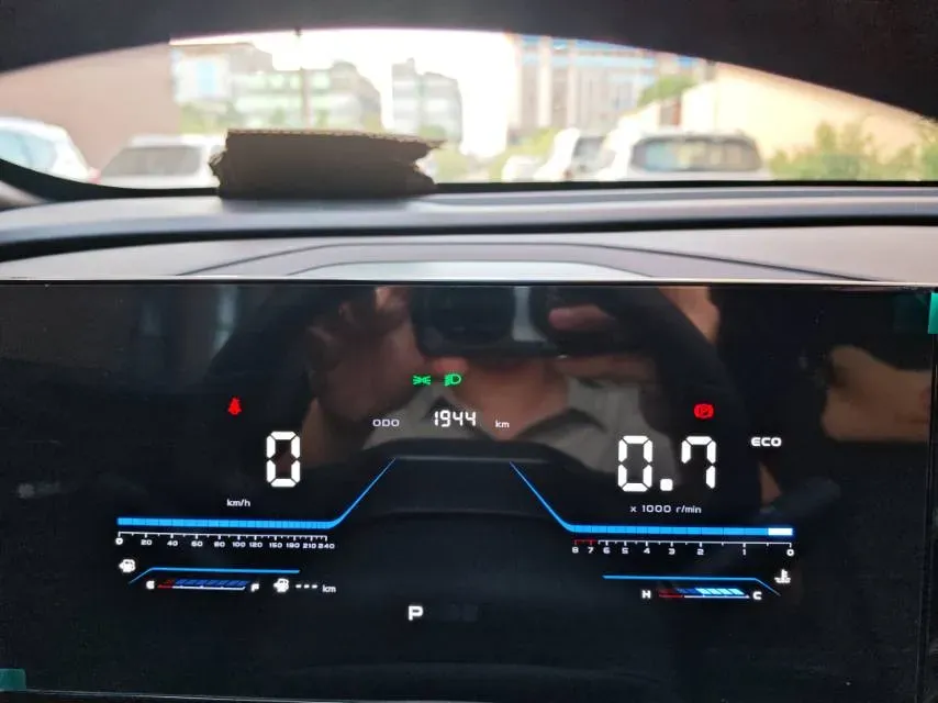 2024 ChangAn X5 PLUS 1.5T 188HP L4 7DCT,autocango,china used car exporter,china ev exporter,chinese used car exporter,chinese used ev exporter