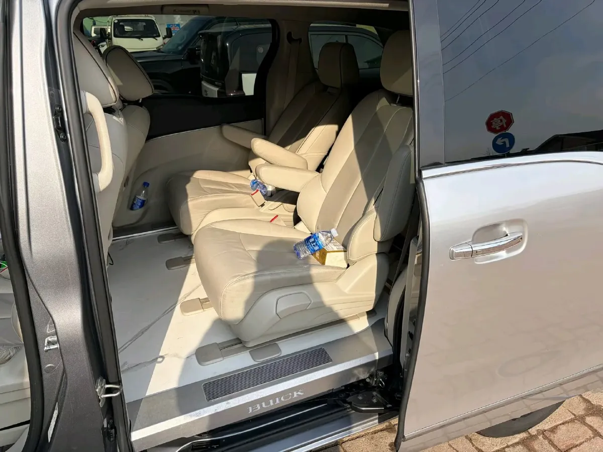 2021 Buick GL8 2.0T 237HP L4 9AT,autocango,china used car exporter,china ev exporter,chinese used car exporter,chinese used ev exporter