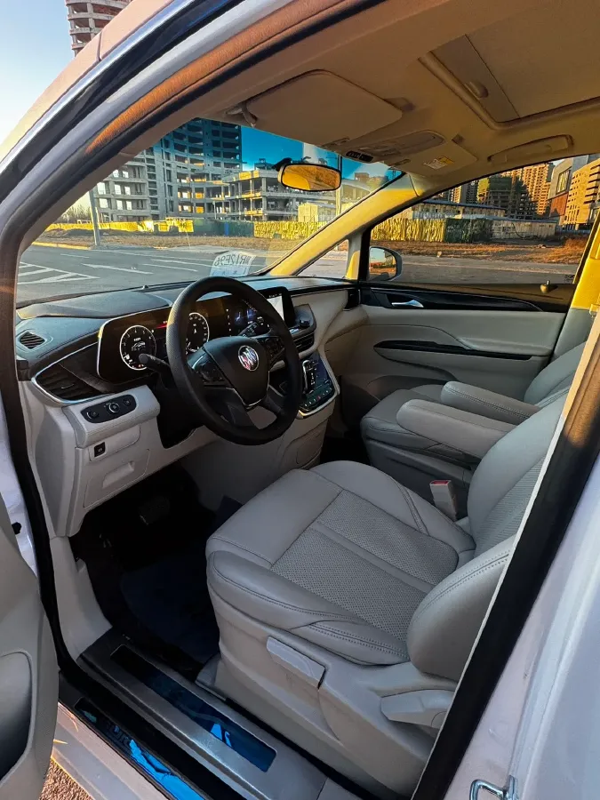 2021 Buick GL8 2.0T 237HP L4 9AT,autocango,china used car exporter,china ev exporter,chinese used car exporter,chinese used ev exporter