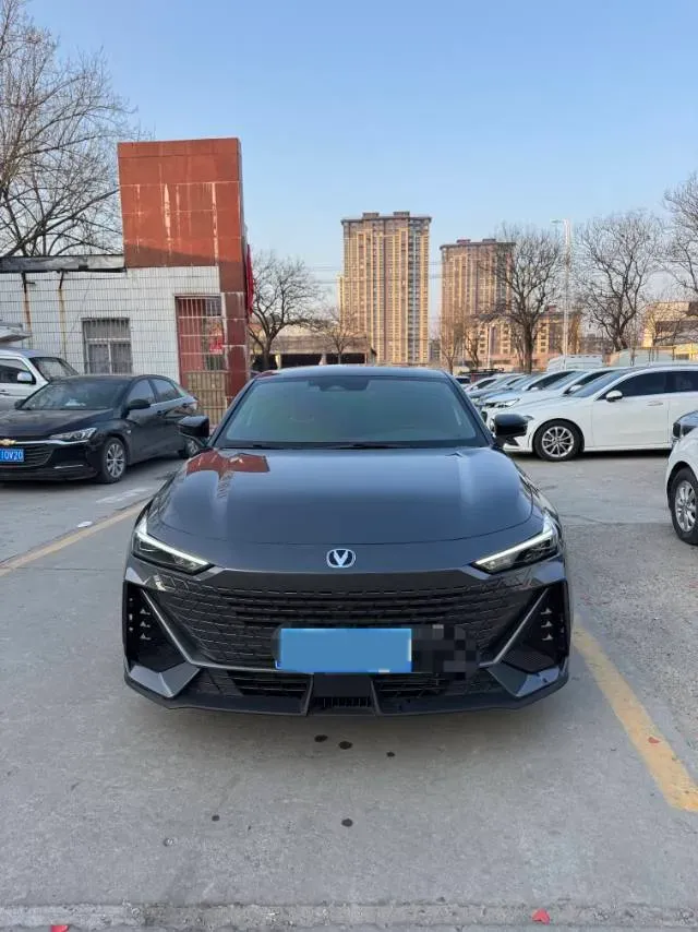 2024 ChangAn UNI-V 1.5T 188HP L4 7DCT,autocango,china used car exporter,china ev exporter,chinese used car exporter,chinese used ev exporter