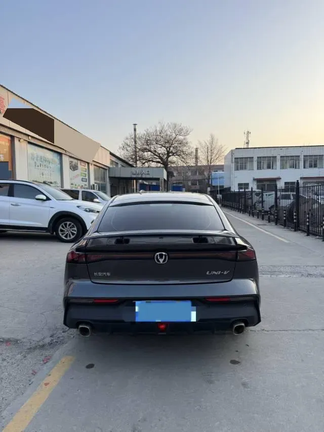 2024 ChangAn UNI-V 1.5T 188HP L4 7DCT,autocango,china used car exporter,china ev exporter,chinese used car exporter,chinese used ev exporter