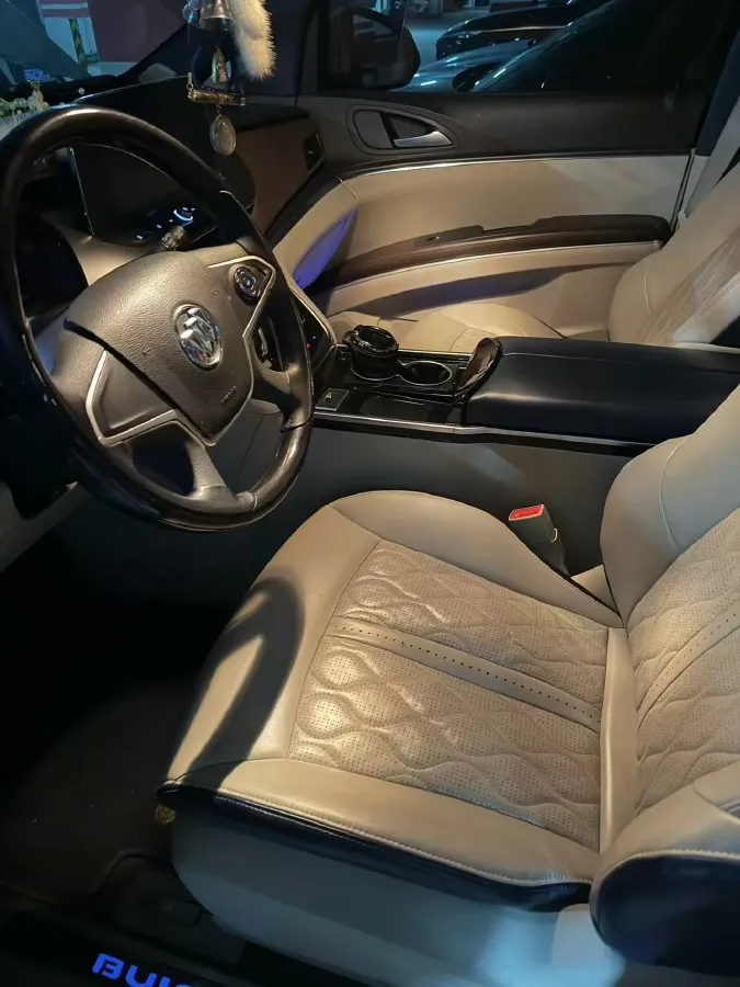 2020 Buick GL8 2.0T 237HP L4 9AT,autocango,china used car exporter,china ev exporter,chinese used car exporter,chinese used ev exporter