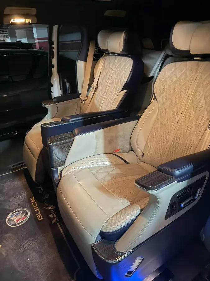 2020 Buick GL8 2.0T 237HP L4 9AT,autocango,china used car exporter,china ev exporter,chinese used car exporter,chinese used ev exporter