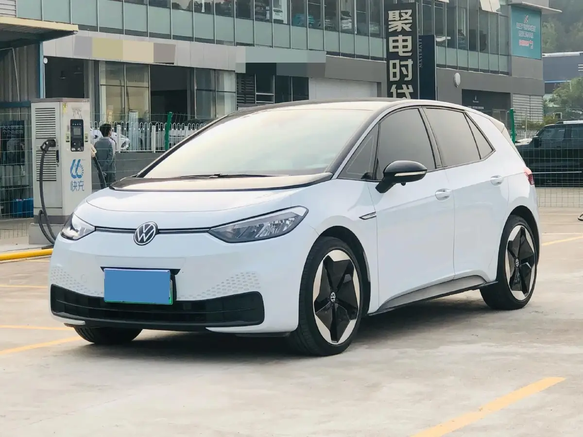 2023 Volkswagen ID.3 BEV 52.8KWH