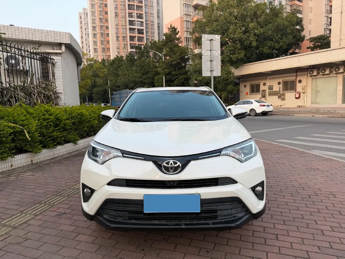 2019 Toyota Camry 2.0L 178HP L4 CVT,autocango,china used car exporter,china ev exporter,chinese used car exporter,chinese used ev exporter