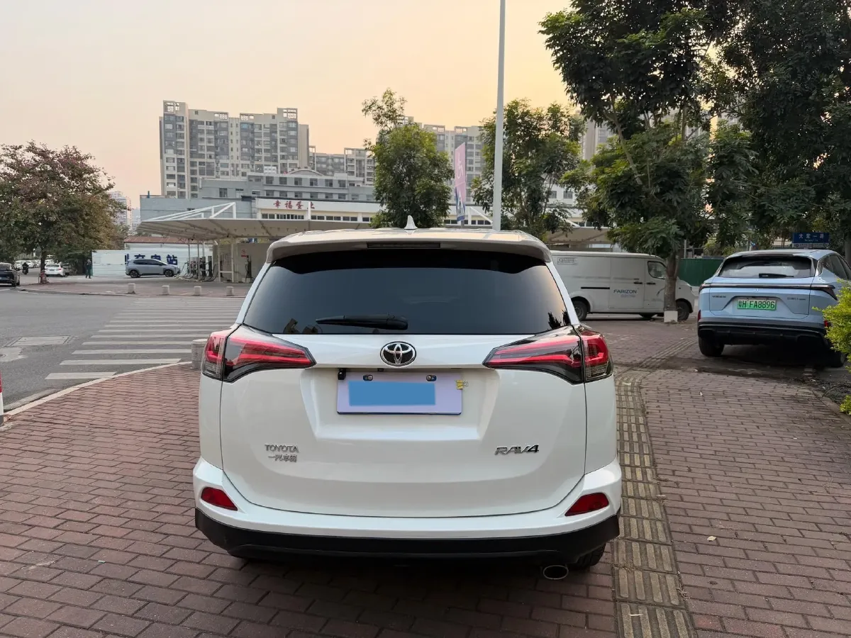 2019 Toyota Camry 2.0L 178HP L4 CVT,autocango,china used car exporter,china ev exporter,chinese used car exporter,chinese used ev exporter