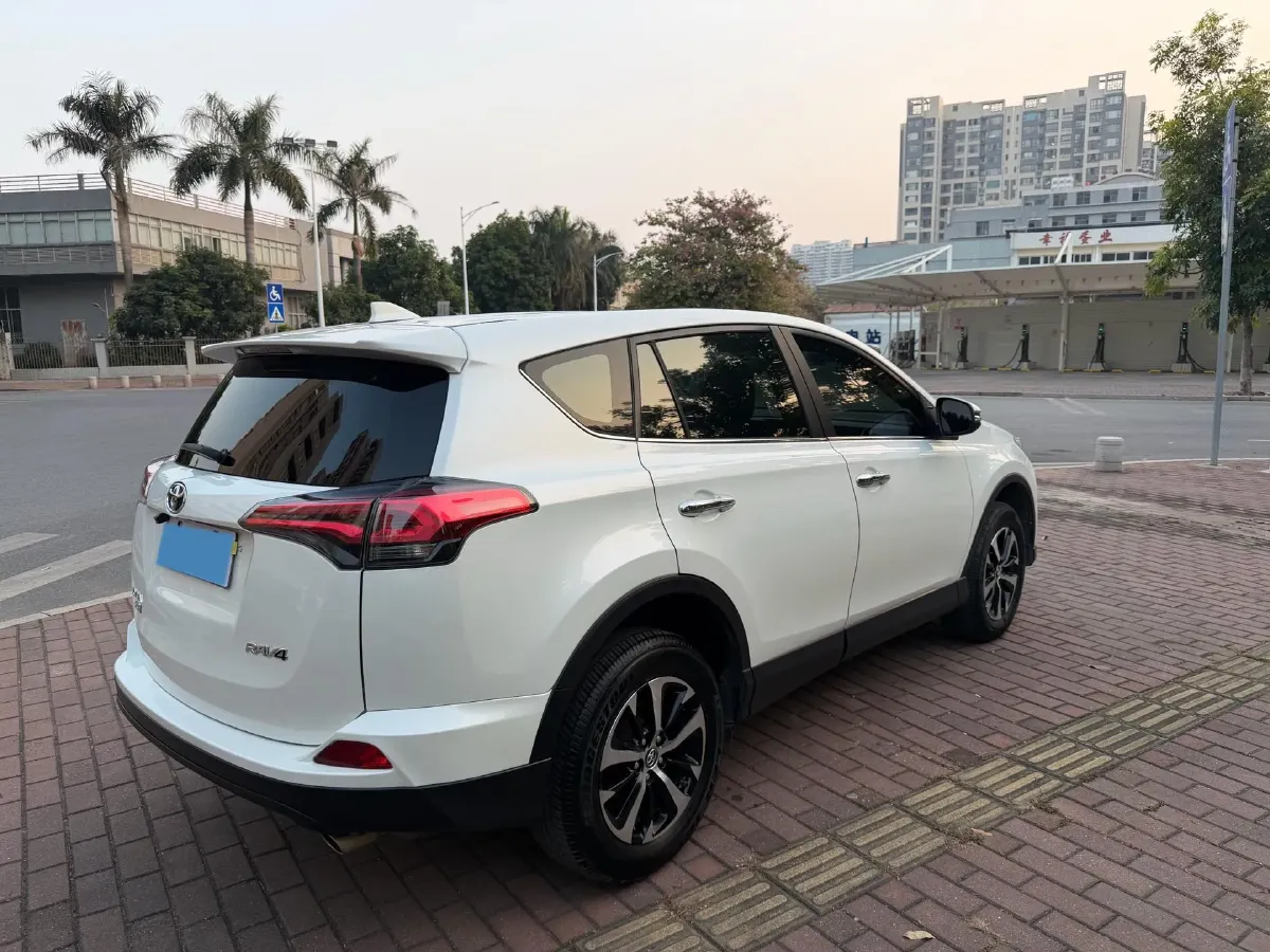 2019 Toyota Camry 2.0L 178HP L4 CVT,autocango,china used car exporter,china ev exporter,chinese used car exporter,chinese used ev exporter