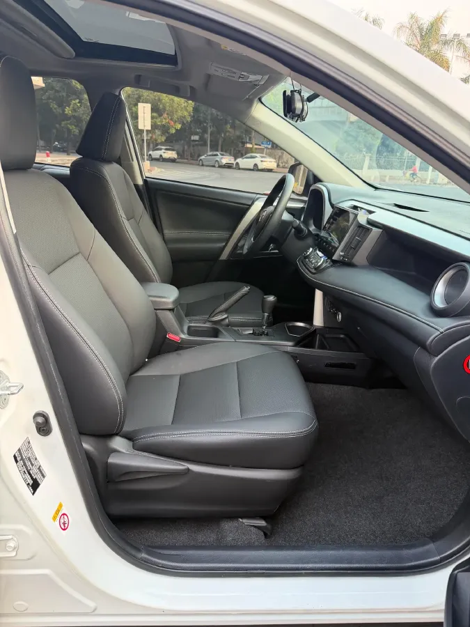 2019 Toyota Camry 2.0L 178HP L4 CVT,autocango,china used car exporter,china ev exporter,chinese used car exporter,chinese used ev exporter