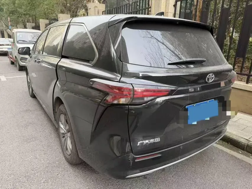 2024 Toyota Sienna 2.5L 189HP L4 E-CVT Hybrid,autocango,china used car exporter,china ev exporter,chinese used car exporter,chinese used ev exporter