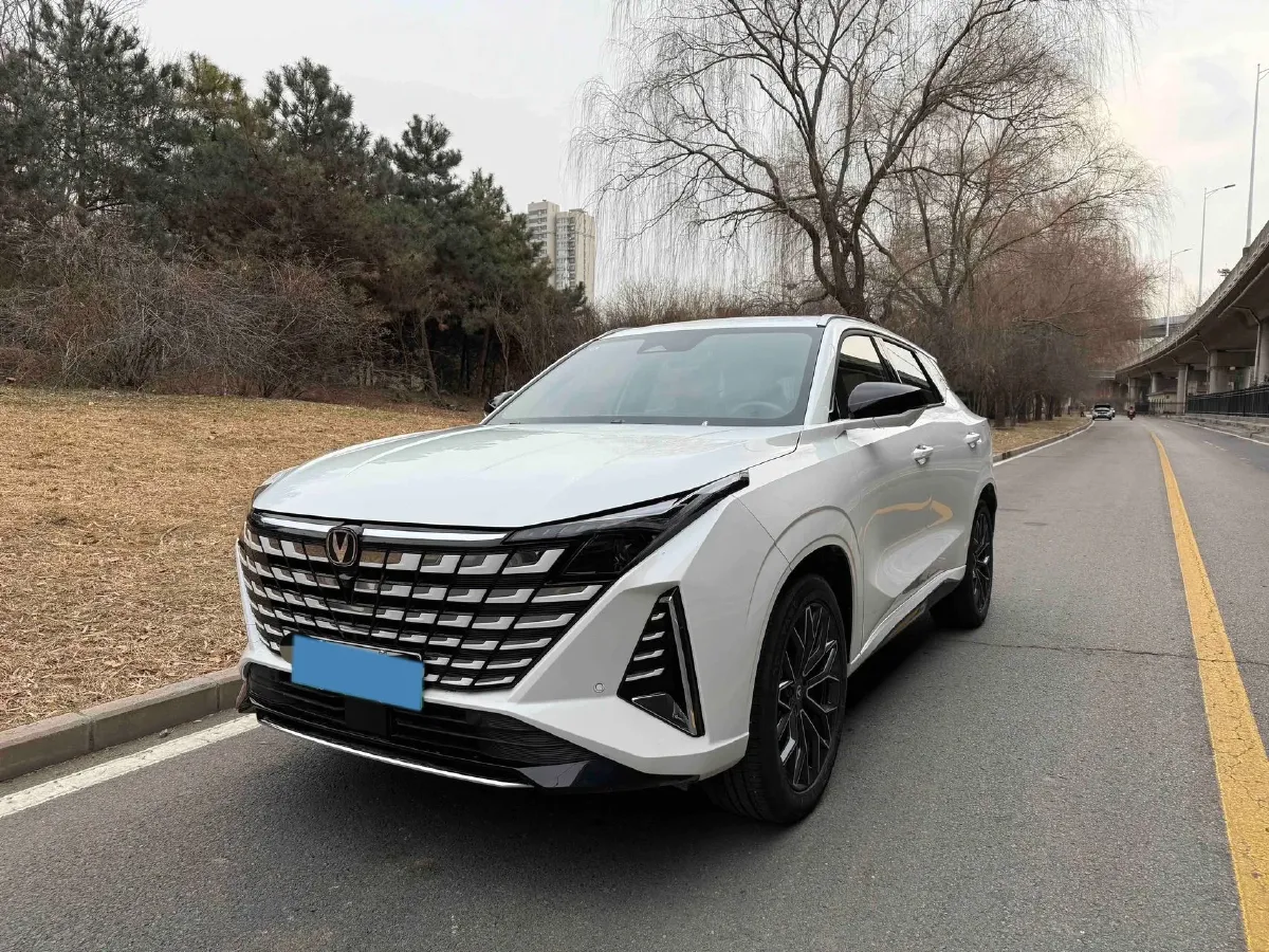 2025 ChangAn UNI-Z 1.5L 98HP L4 E-CVT PHEV,autocango,china used car exporter,china ev exporter,chinese used car exporter,chinese used ev exporter