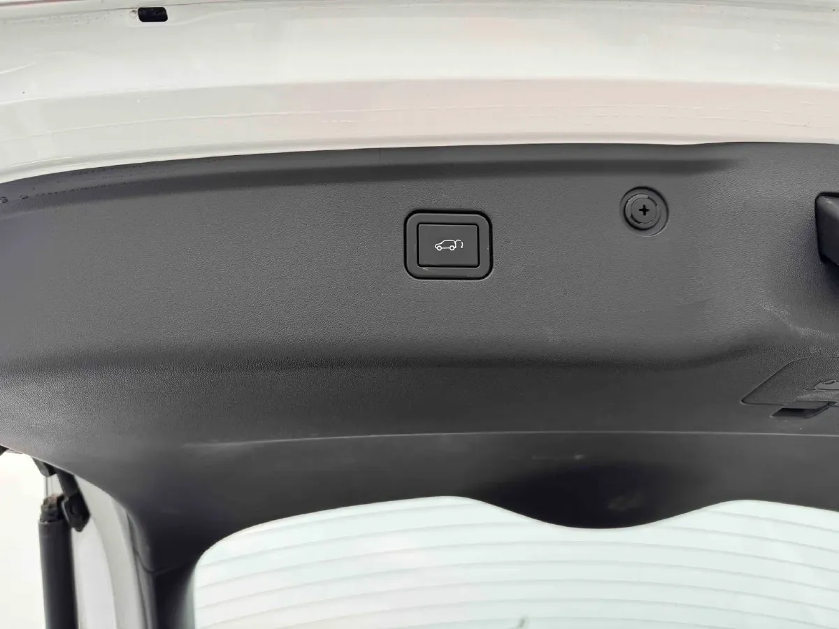 2025 ChangAn UNI-Z 1.5L 98HP L4 E-CVT PHEV,autocango,china used car exporter,china ev exporter,chinese used car exporter,chinese used ev exporter