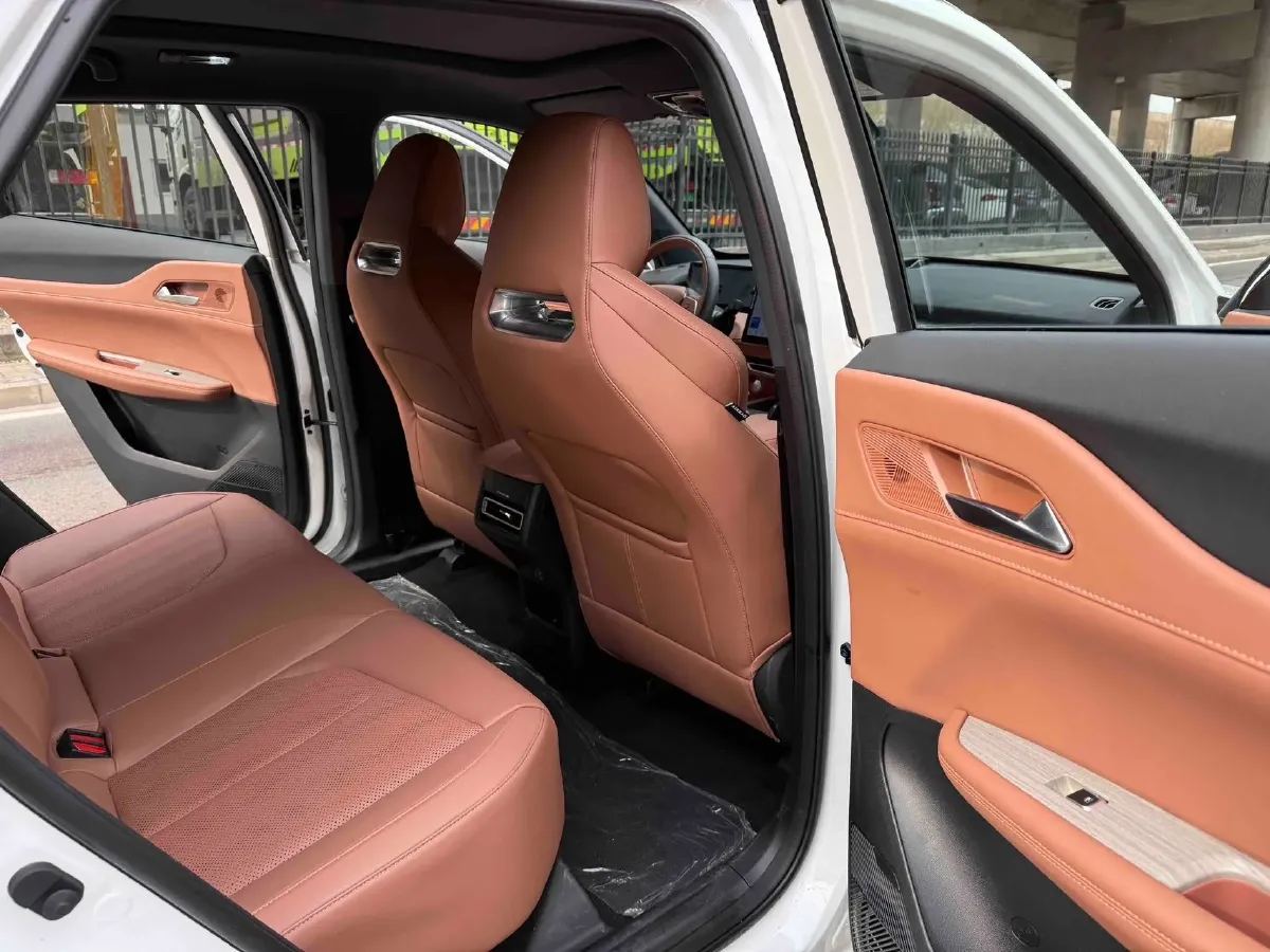 2025 ChangAn UNI-Z 1.5L 98HP L4 E-CVT PHEV,autocango,china used car exporter,china ev exporter,chinese used car exporter,chinese used ev exporter