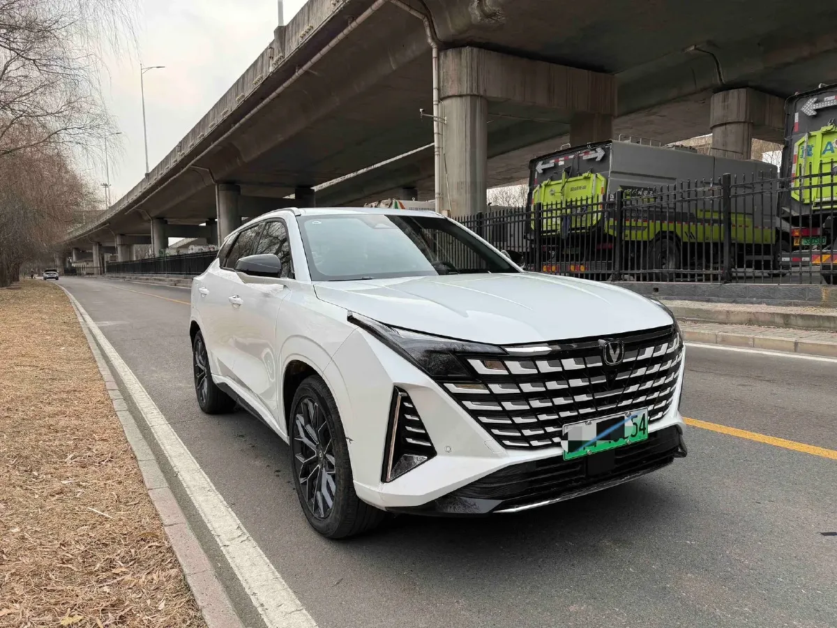 2025 ChangAn UNI-Z 1.5L 98HP L4 E-CVT PHEV,autocango,china used car exporter,china ev exporter,chinese used car exporter,chinese used ev exporter