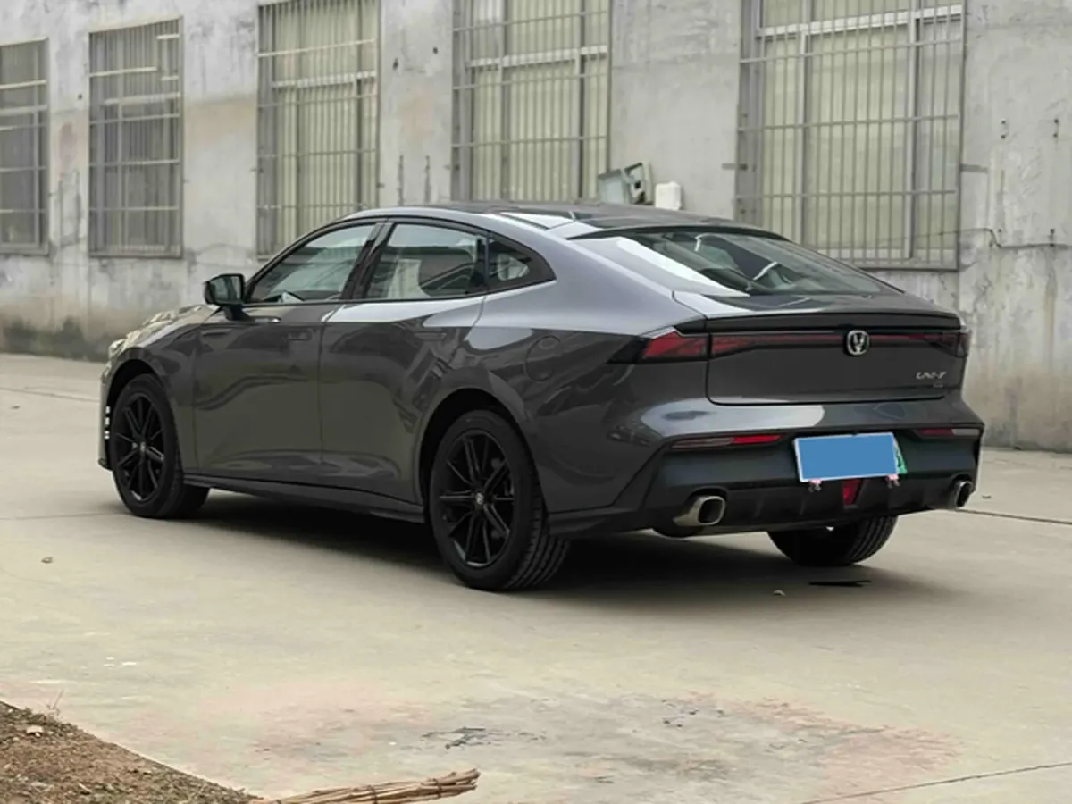 2023 ChangAn UNI-V iDD 1.5T 170HP L4 6TCT PHEV 18.4KWH,autocango,china used car exporter,china ev exporter,chinese used car exporter,chinese used ev exporter