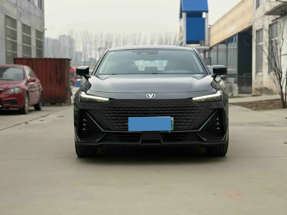 2023 ChangAn UNI-V iDD 1.5T 170HP L4 6TCT PHEV 18.4KWH,autocango,china used car exporter,china ev exporter,chinese used car exporter,chinese used ev exporter