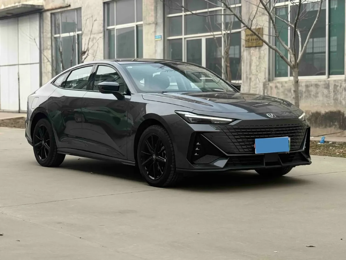 2023 ChangAn UNI-V iDD 1.5T 170HP L4 6TCT PHEV 18.4KWH,autocango,china used car exporter,china ev exporter,chinese used car exporter,chinese used ev exporter
