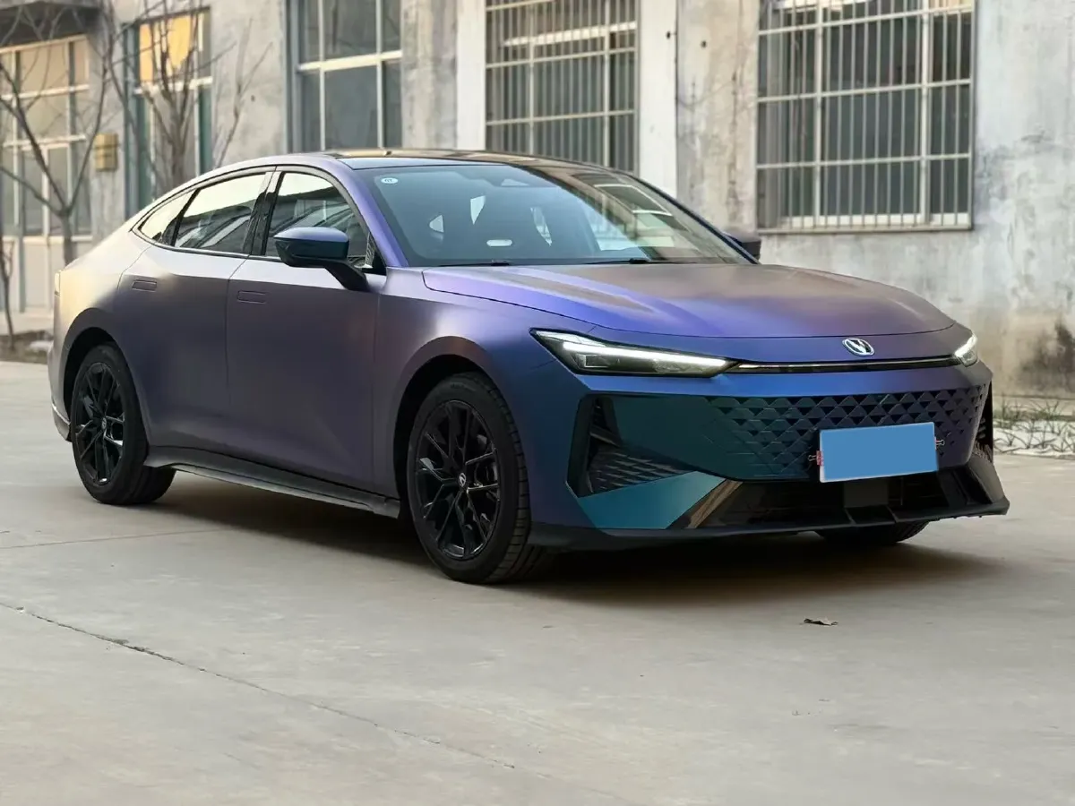 2024 ChangAn UNI-V 1.5T 188HP L4 7DCT,autocango,china used car exporter,china ev exporter,chinese used car exporter,chinese used ev exporter