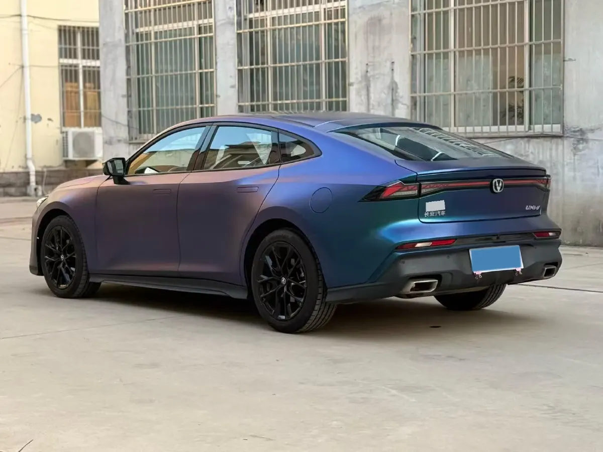 2024 ChangAn UNI-V 1.5T 188HP L4 7DCT,autocango,china used car exporter,china ev exporter,chinese used car exporter,chinese used ev exporter
