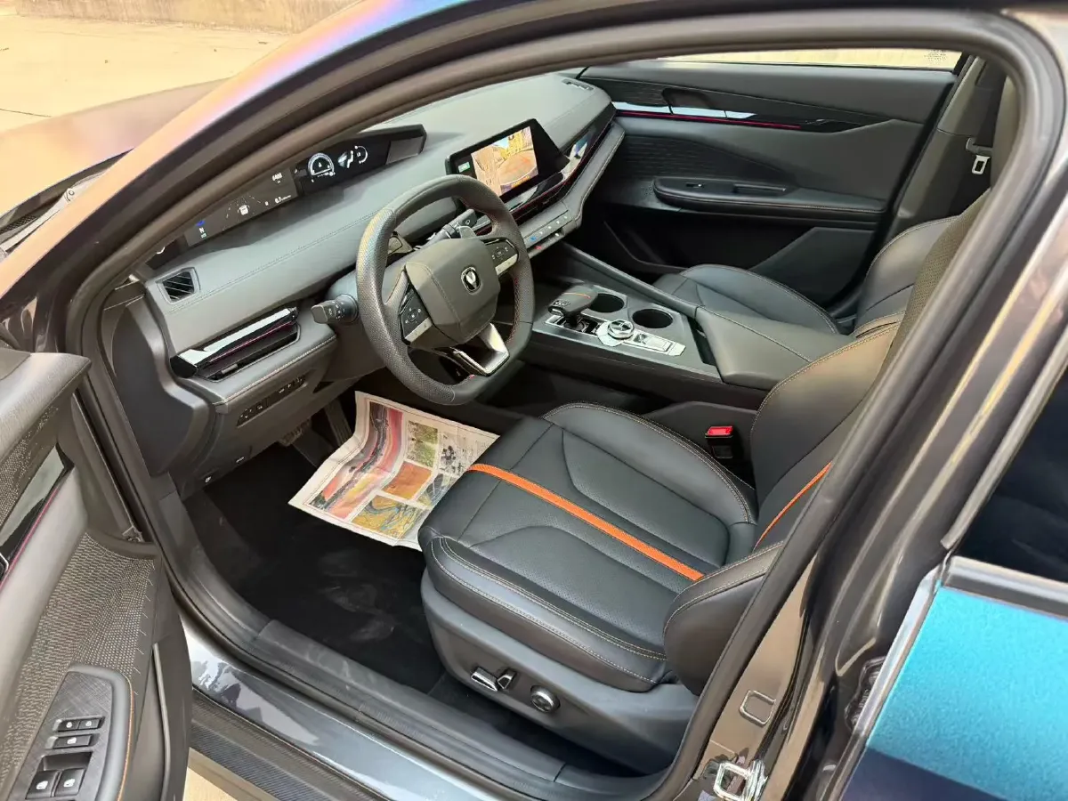 2024 ChangAn UNI-V 1.5T 188HP L4 7DCT,autocango,china used car exporter,china ev exporter,chinese used car exporter,chinese used ev exporter