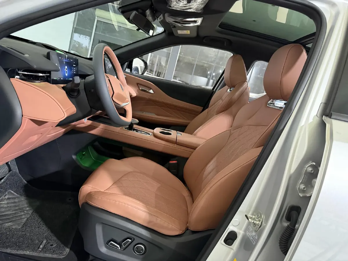 2024 ChangAn UNI-Z 1.5L 98HP L4 E-CVT PHEV 18.4KWH,autocango,china used car exporter,china ev exporter,chinese used car exporter,chinese used ev exporter