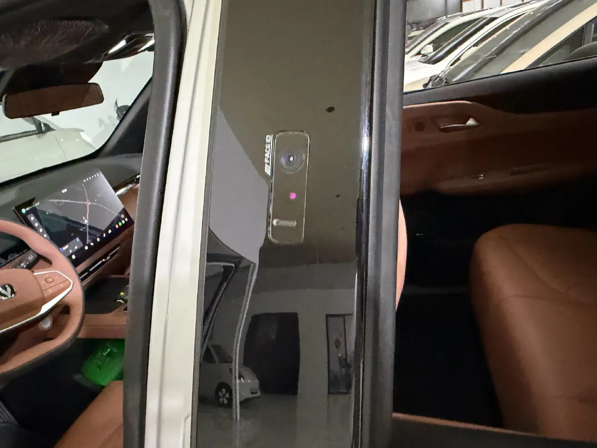 2024 ChangAn UNI-Z 1.5L 98HP L4 E-CVT PHEV 18.4KWH,autocango,china used car exporter,china ev exporter,chinese used car exporter,chinese used ev exporter