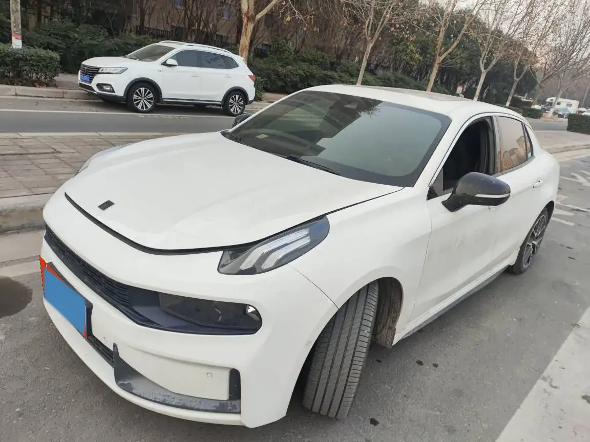 2019 LYNK&CO 03 2.0T 190HP L4 6AT