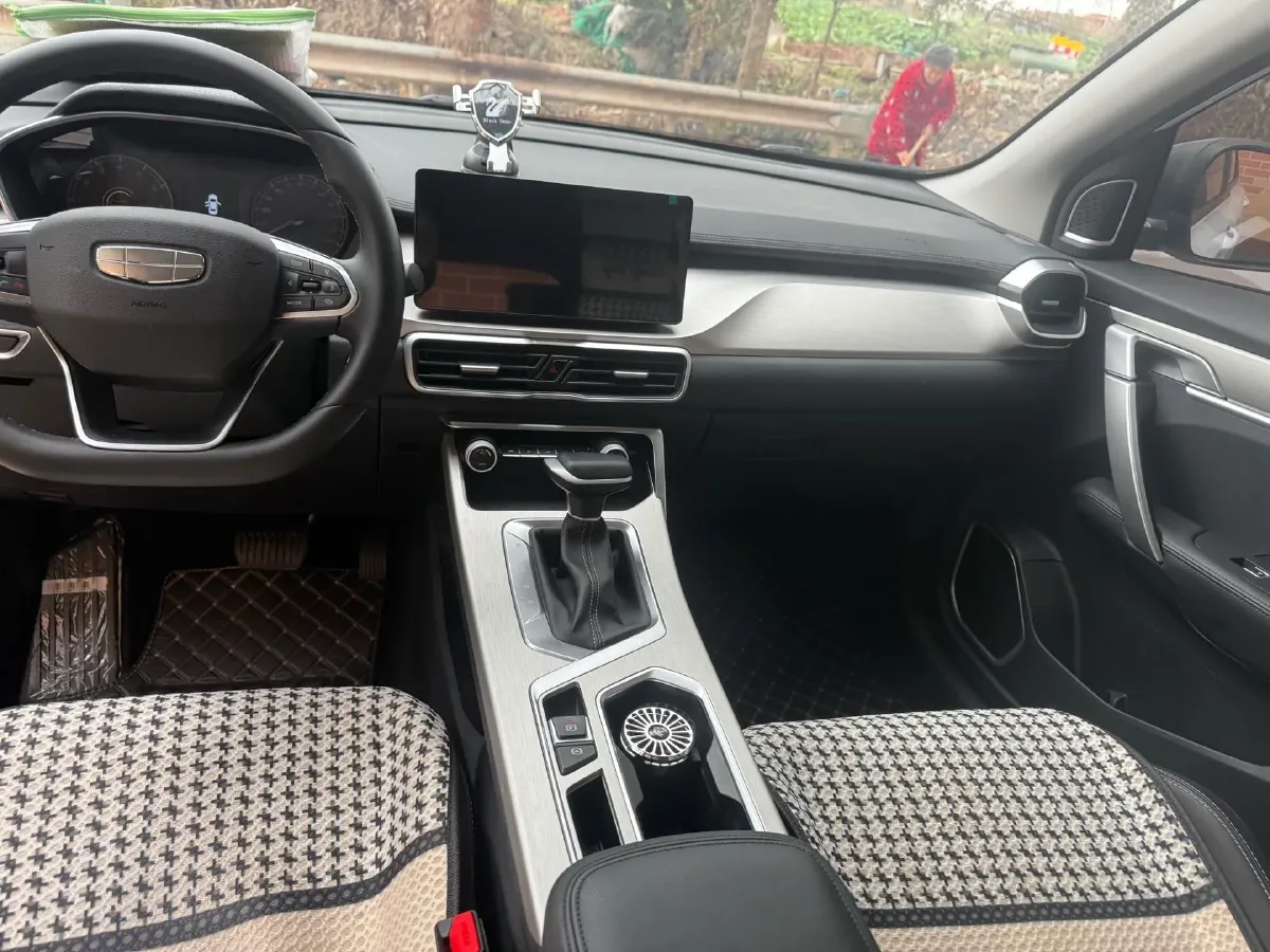 2025 Geely Coolray 1.5L 126HP L4 CVT,autocango,china used car exporter,china ev exporter,chinese used car exporter,chinese used ev exporter