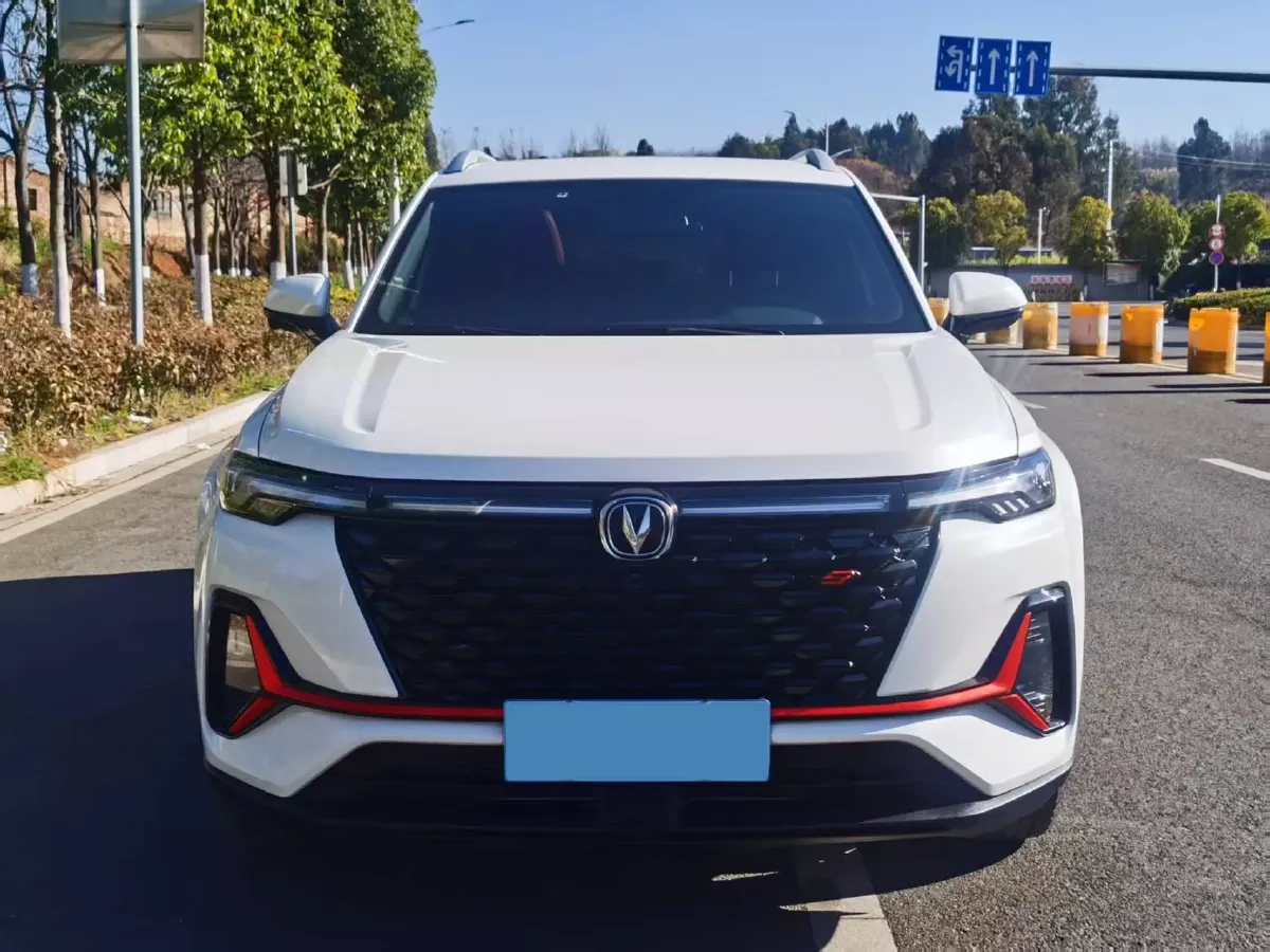 2021 ChangAn CS35 Plus 1.4T 160HP L4 7DCT,autocango,china used car exporter,china ev exporter,chinese used car exporter,chinese used ev exporter
