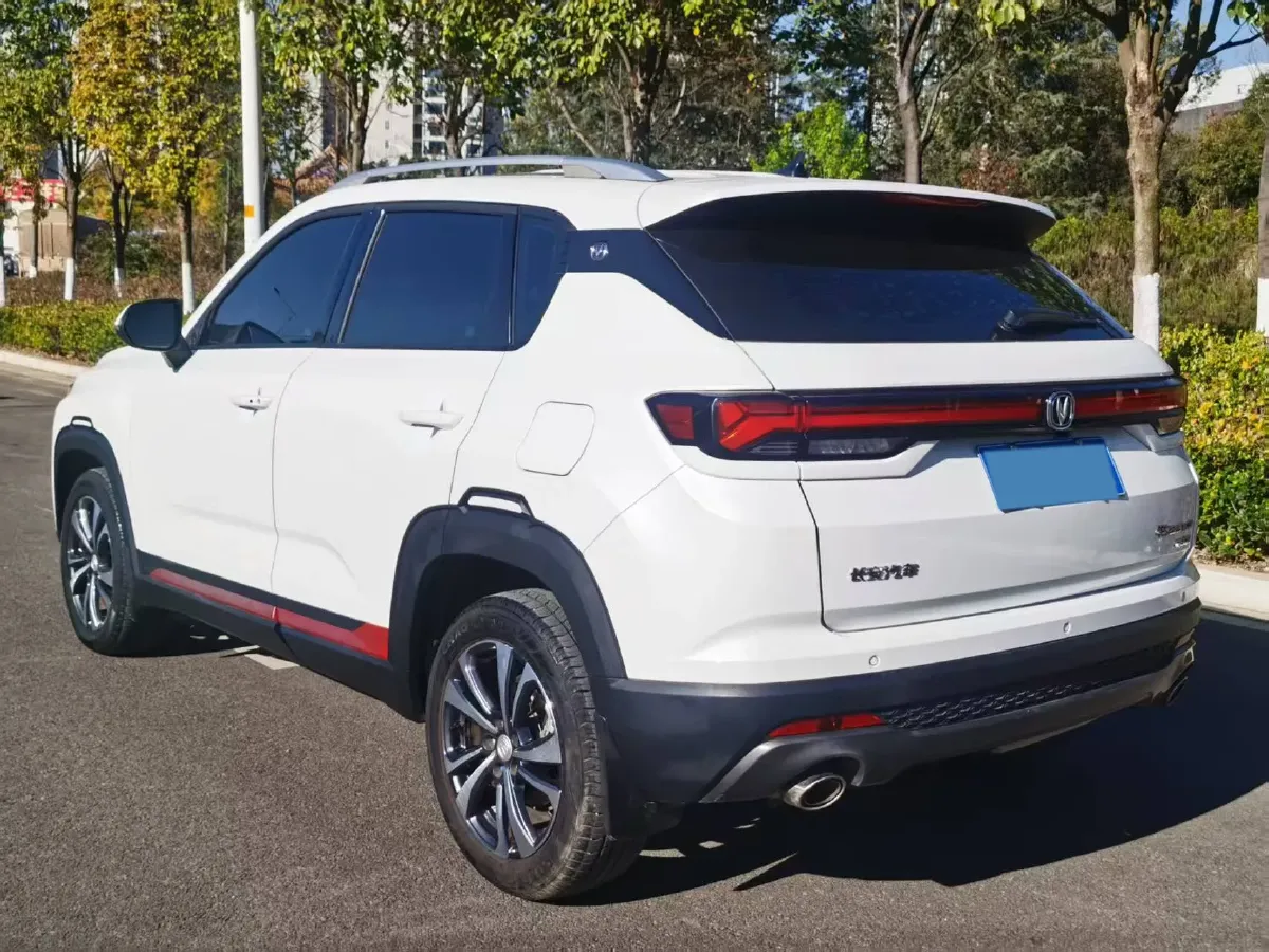 2021 ChangAn CS35 Plus 1.4T 160HP L4 7DCT,autocango,china used car exporter,china ev exporter,chinese used car exporter,chinese used ev exporter