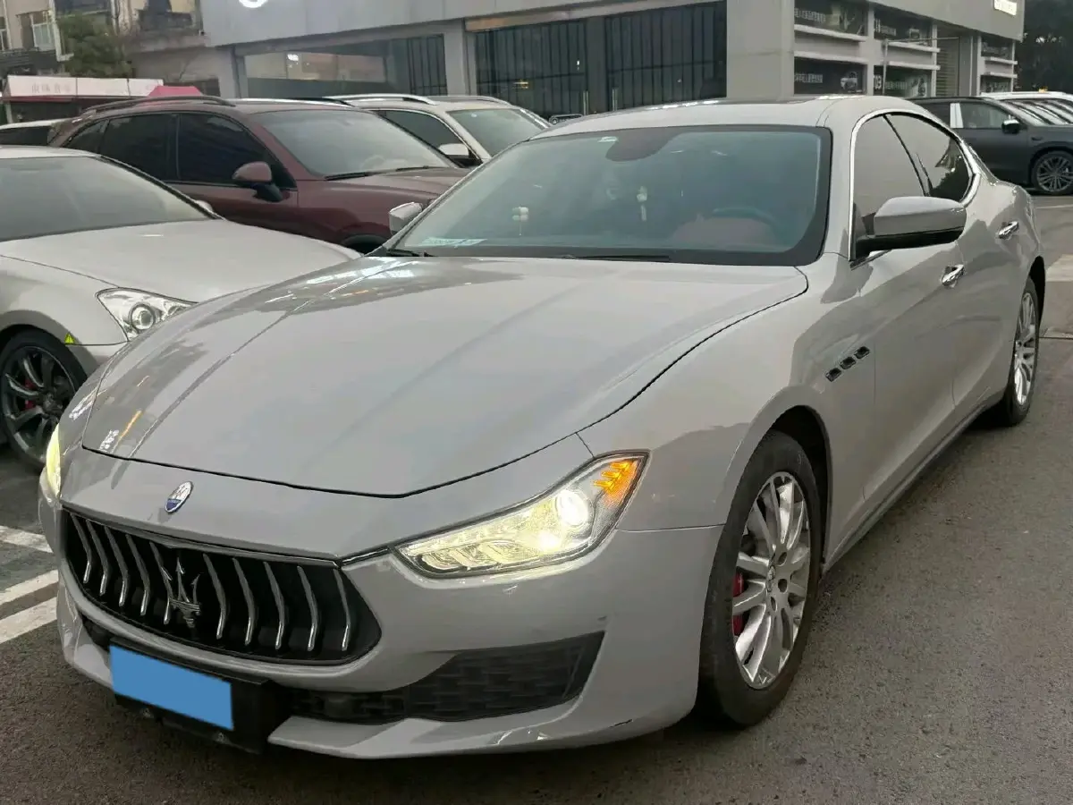 2021 Maserati Ghibli 2.0T 330HP L4 8AT