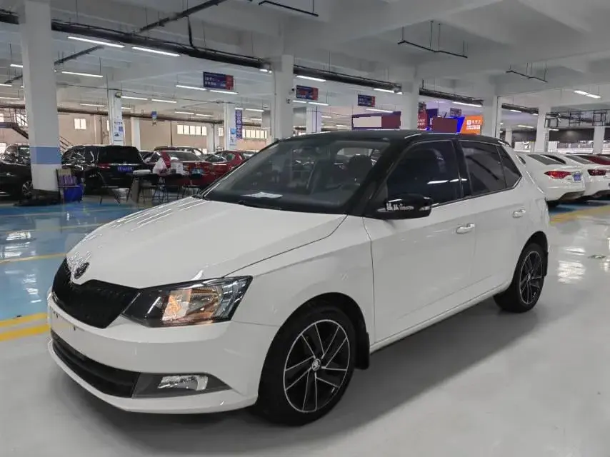 2017 Skoda Fabia 1.6L 110HP L4 6AT