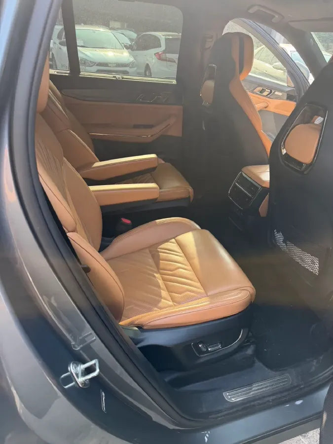 2021 Kia Carnival 2.0T 233HP L4 8AT,autocango,china used car exporter,china ev exporter,chinese used car exporter,chinese used ev exporter