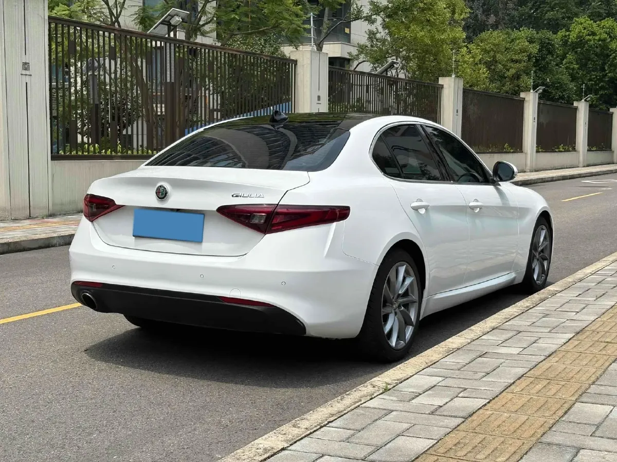 2017 Toyota Highlander 2.0T 220HP L4 6AT,autocango,china used car exporter,china ev exporter,chinese used car exporter,chinese used ev exporter