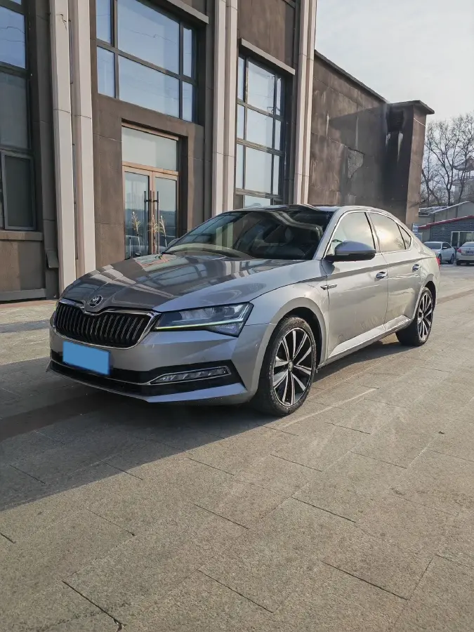 2022 Skoda Superb 1.4T 150HP L4 7DCT