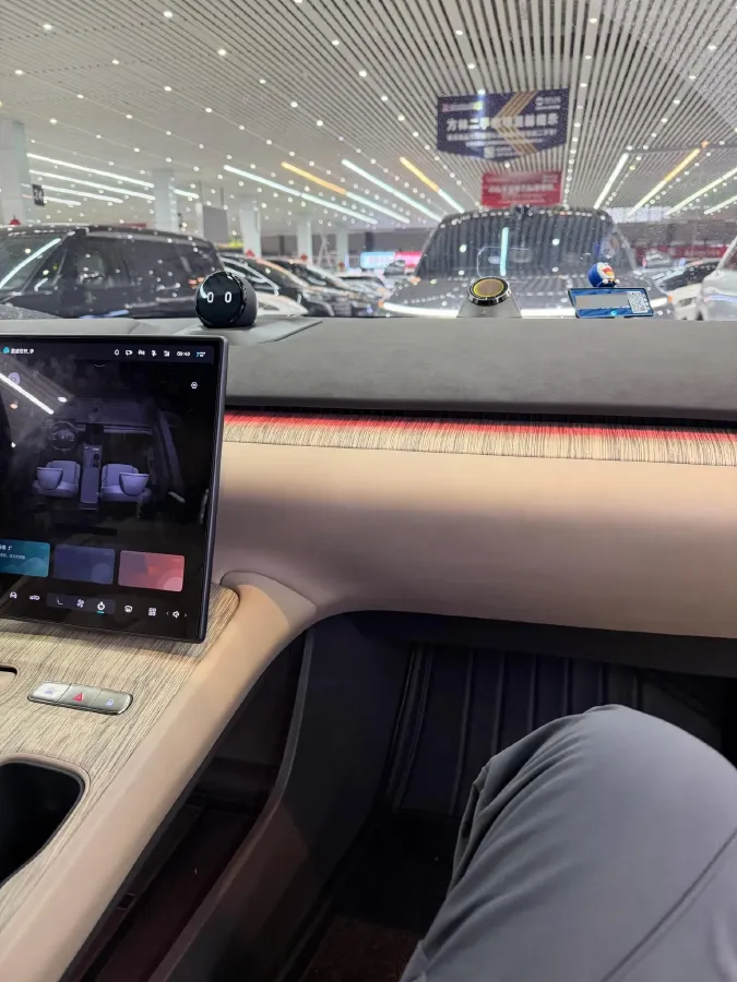 2021 Volkswagen ID.6 Crozz BEV 84.8KWH,autocango,china used car exporter,china ev exporter,chinese used car exporter,chinese used ev exporter