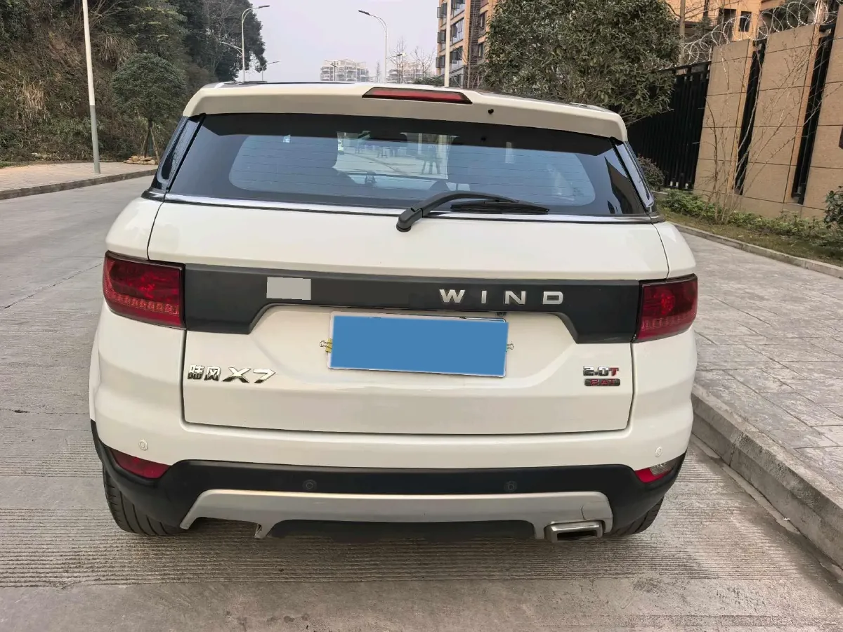2016 Landwind X7 2.0T 190HP L4 8AT,autocango,china used car exporter,china ev exporter,chinese used car exporter,chinese used ev exporter