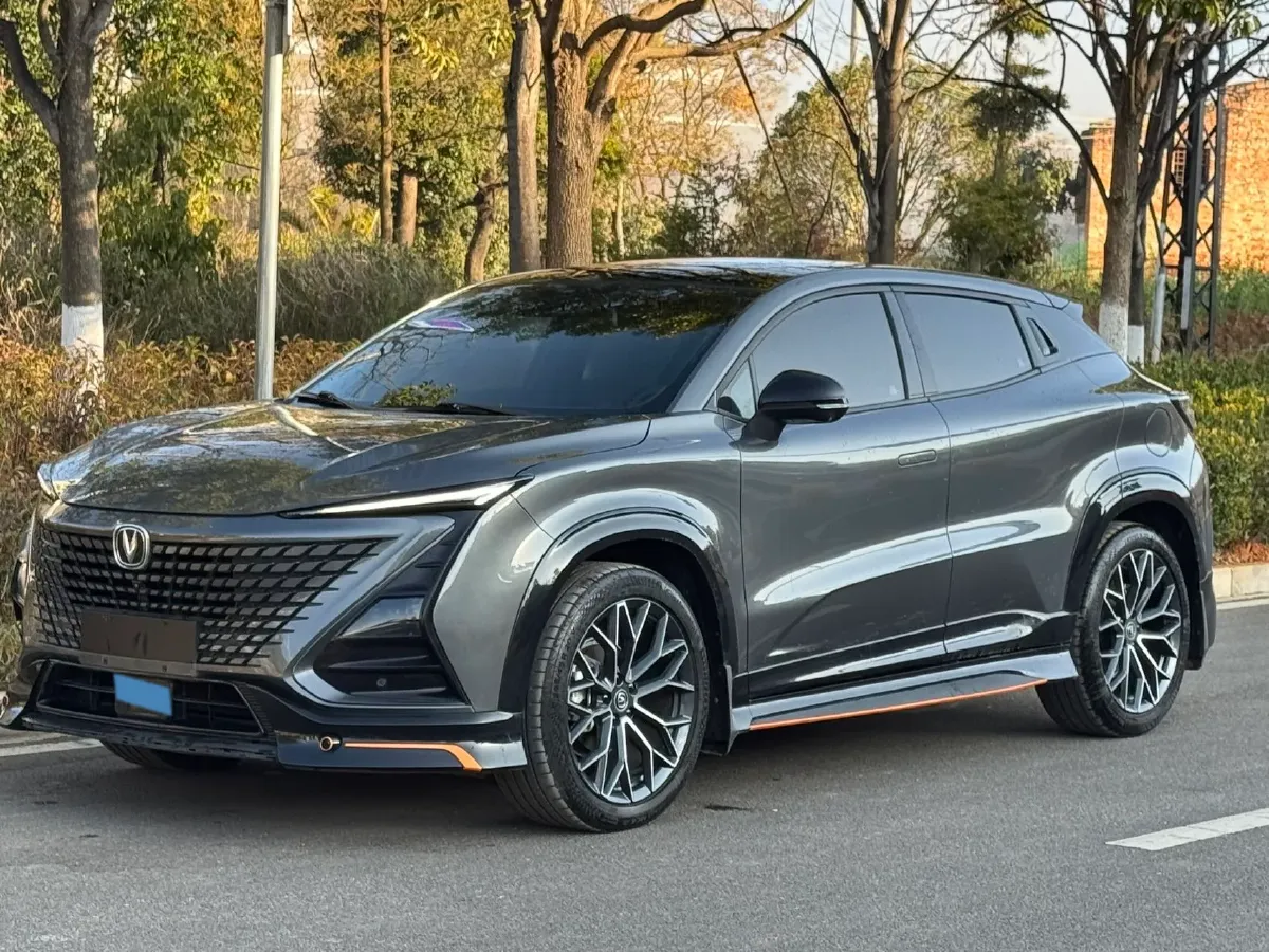 2022 ChangAn UNI-T 1.5T 188HP L4 7DCT,autocango,china used car exporter,china ev exporter,chinese used car exporter,chinese used ev exporter