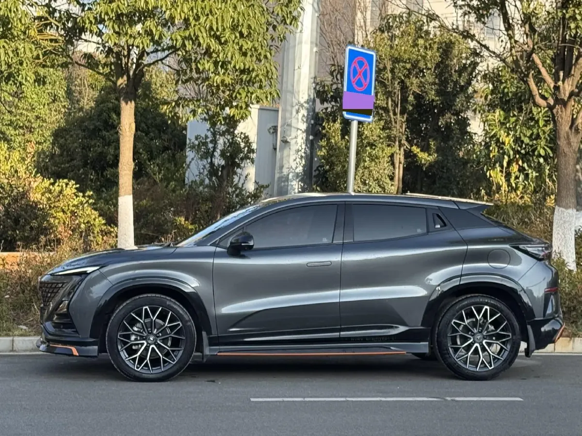 2022 ChangAn UNI-T 1.5T 188HP L4 7DCT,autocango,china used car exporter,china ev exporter,chinese used car exporter,chinese used ev exporter