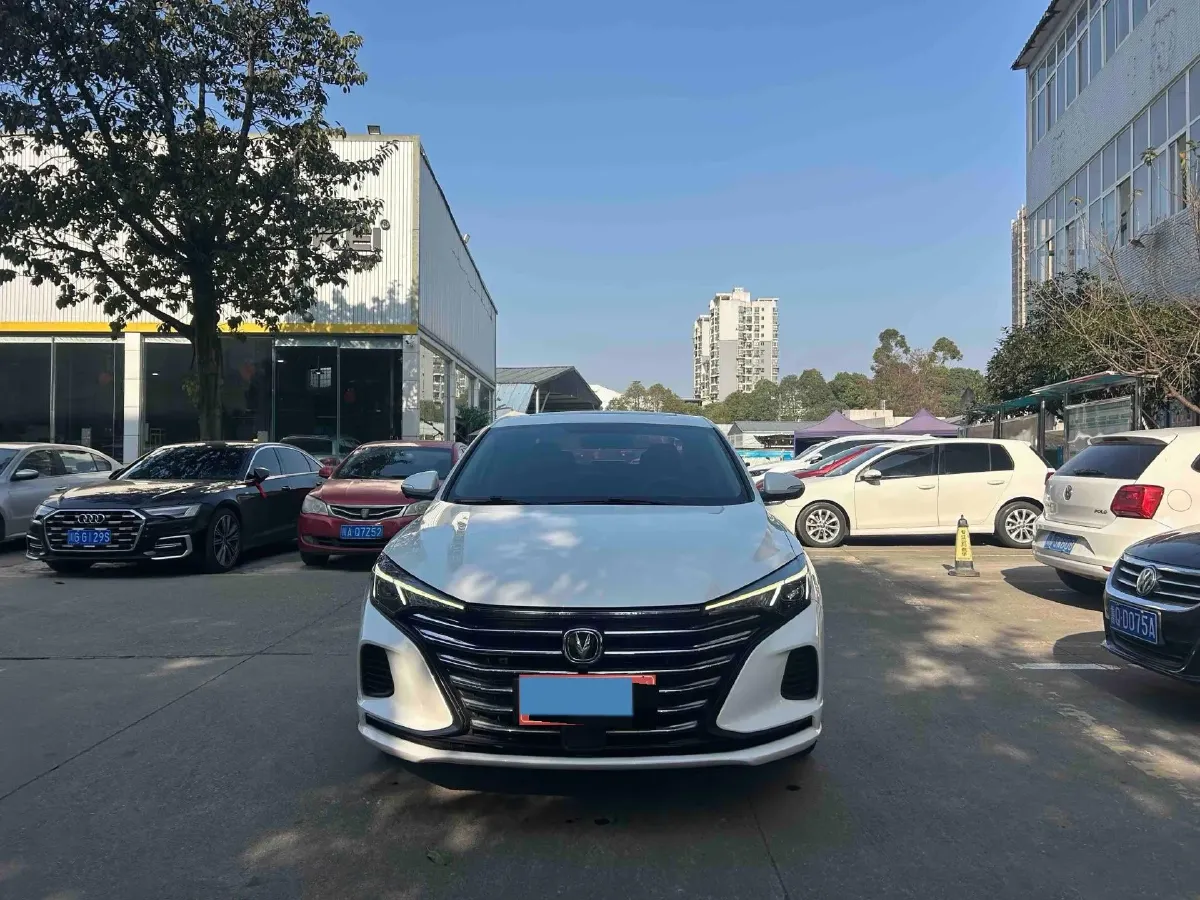 2022 ChangAn Eado 1.6L 128HP L4 CVT,autocango,china used car exporter,china ev exporter,chinese used car exporter,chinese used ev exporter