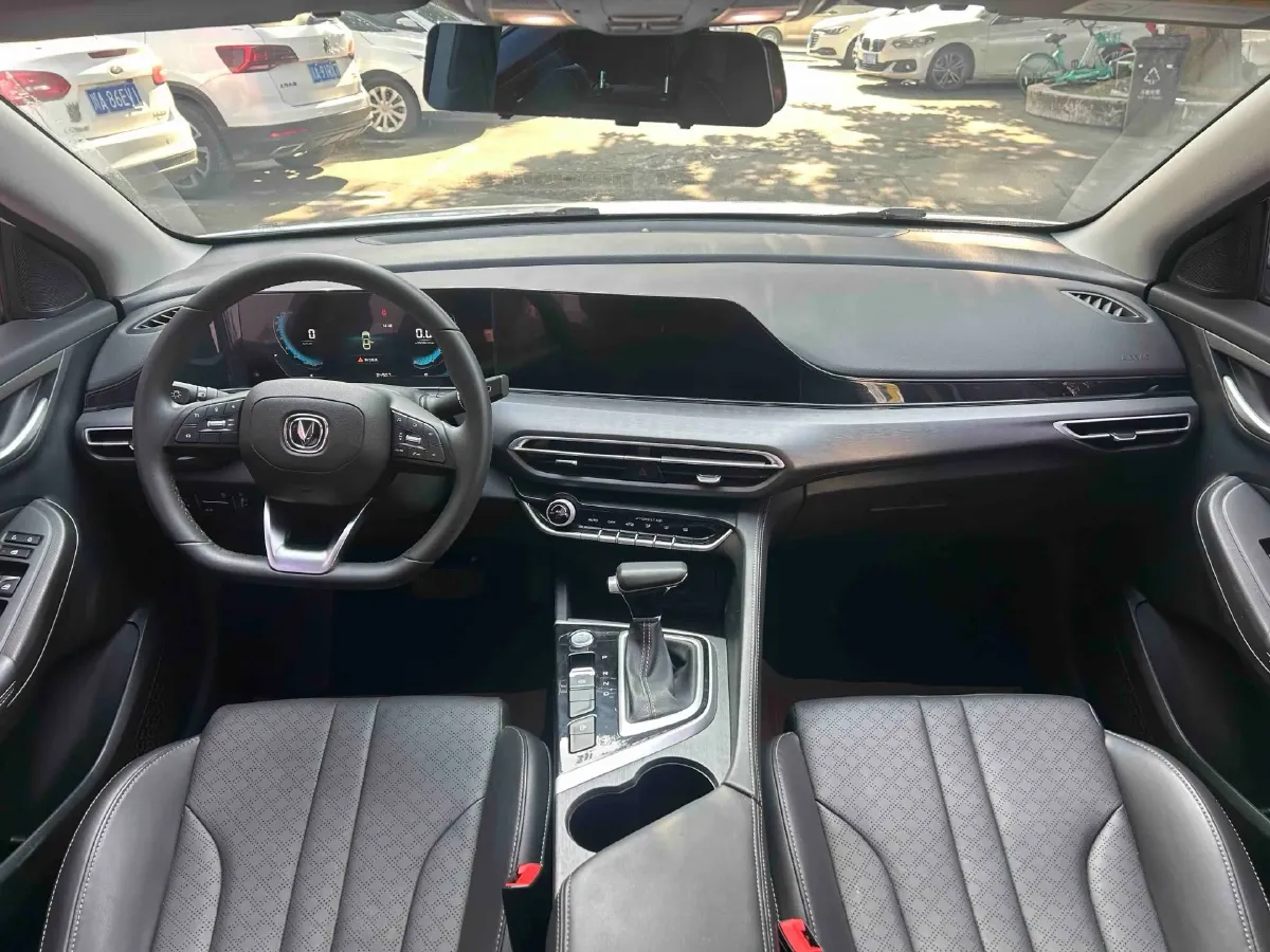 2022 ChangAn Eado 1.6L 128HP L4 CVT,autocango,china used car exporter,china ev exporter,chinese used car exporter,chinese used ev exporter