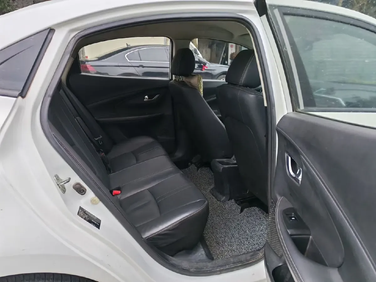 2018 ChangAn Alsvin 1.5L 107HP L4 5DCT,autocango,china used car exporter,china ev exporter,chinese used car exporter,chinese used ev exporter