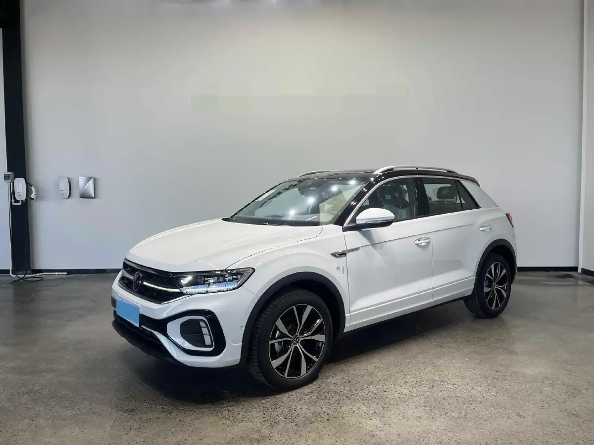 2025 Volkswagen T-Roc 1.5T 160HP L4 7DCT