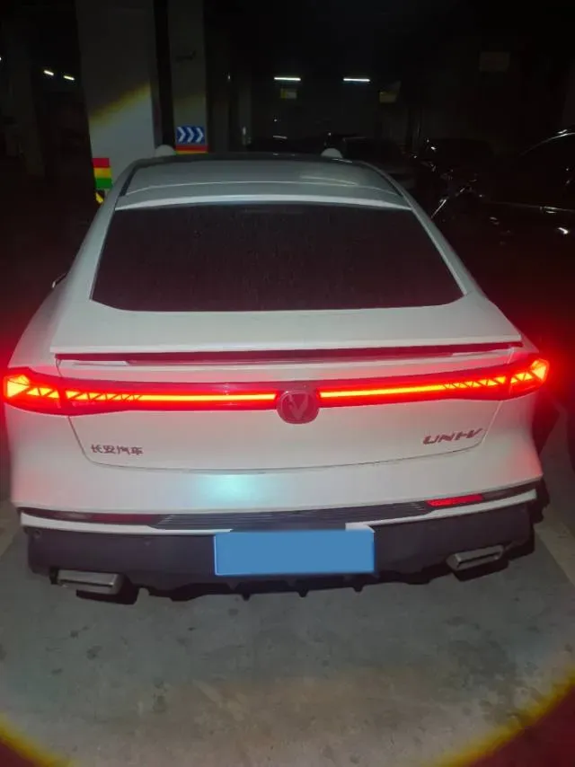 2024 ChangAn UNI-V 1.5T 188HP L4 7DCT,autocango,china used car exporter,china ev exporter,chinese used car exporter,chinese used ev exporter