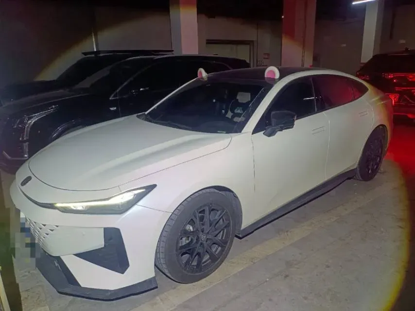 2024 ChangAn UNI-V 1.5T 188HP L4 7DCT,autocango,china used car exporter,china ev exporter,chinese used car exporter,chinese used ev exporter