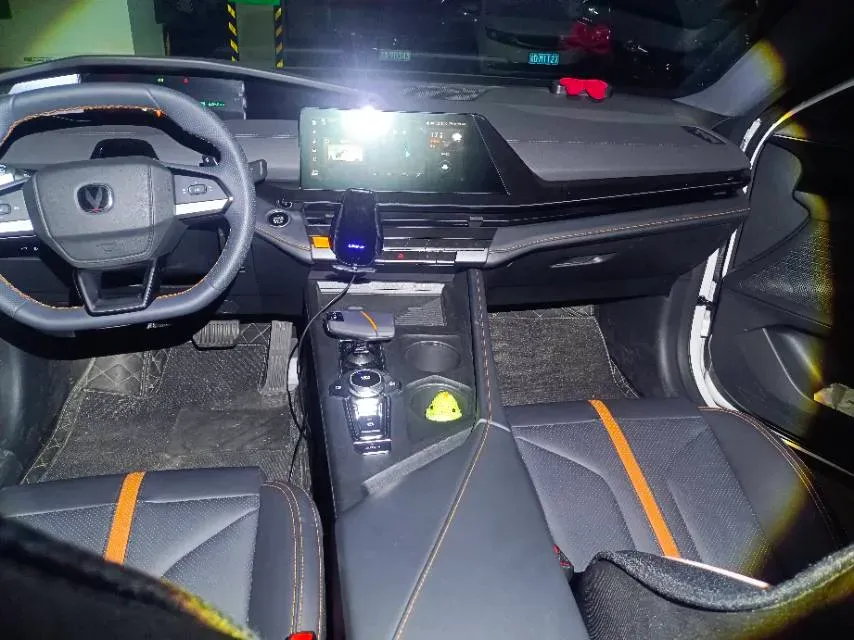 2024 ChangAn UNI-V 1.5T 188HP L4 7DCT,autocango,china used car exporter,china ev exporter,chinese used car exporter,chinese used ev exporter