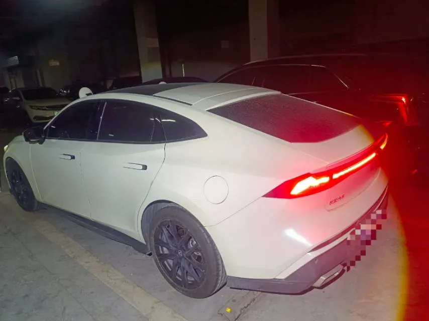 2024 ChangAn UNI-V 1.5T 188HP L4 7DCT,autocango,china used car exporter,china ev exporter,chinese used car exporter,chinese used ev exporter